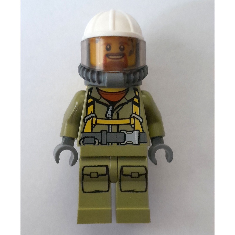 Volcan explorer, homme, combinaison vert olive avec sangles, casque de chantier blanc avec visière, appareil respiratoire, bouteilles d’air, bouc (Volcano Explorer, Man, Olive Green Jumpsuit with Straps, White Hard Hat with Visor, Breathing Apparatus, Airtanks, Goatee Beard)
