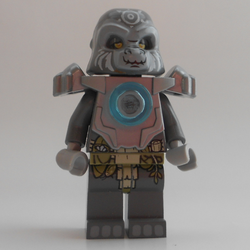 Grumlo avec armure d'épaule plate argentée (Grumlo with Flat Silver Shoulder Armor)