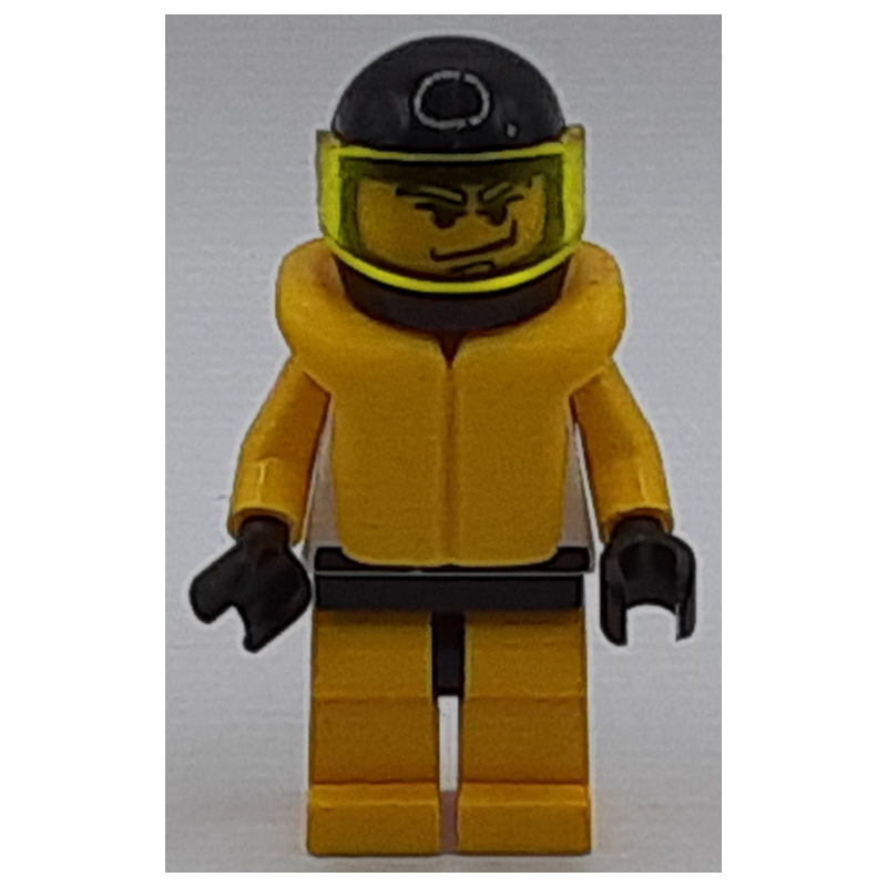 Pilote de course, tenue jaune et blanche avec tigre, casque noir avec visière, gilet de sauvetage jaune (Racer, Yellow and White Outfit with Tiger, Black Helmet with Visor, Yellow Life Vest)