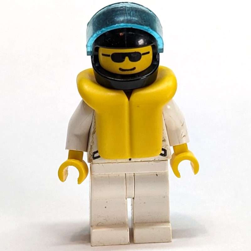 Pilote de course, veste blanche avec 2 étoiles, casque noir avec visière, lunettes de soleil (Racer, White Jacket with 2 Stars, Black Helmet with Visor, Sunglasses)
