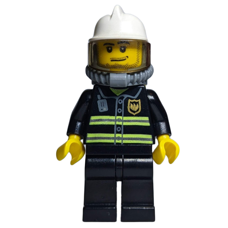 Pompier, veste de feu noir avec bandes réfléchissantes, radio, et badge, casque blanc, appareil respiratoire, bouteilles d’air, barbe naissante (Fireman, Black Fire Jacket with Reflective Stripes, Radio, and Badge, White Helmet, Breathing Apparatus, Airtanks, Stubble)
