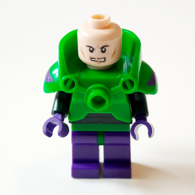 Lex Luthor avec jambes violet foncé et armure d'épaule vert vif (Lex Luthor with Dark Purple Legs and Bright Green Shoulder Armor)