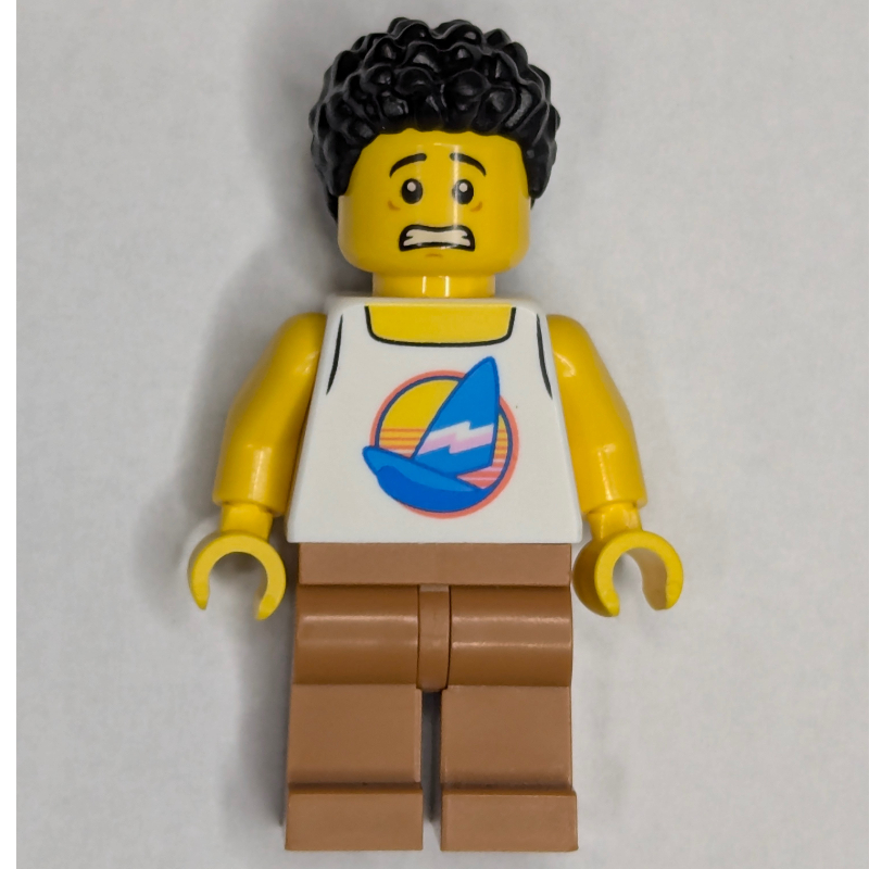 Homme, gilet blanc, jambes moyennes nougat, cheveux noirs (Man, White Vest, Medium Nougat Legs, Black Hair)