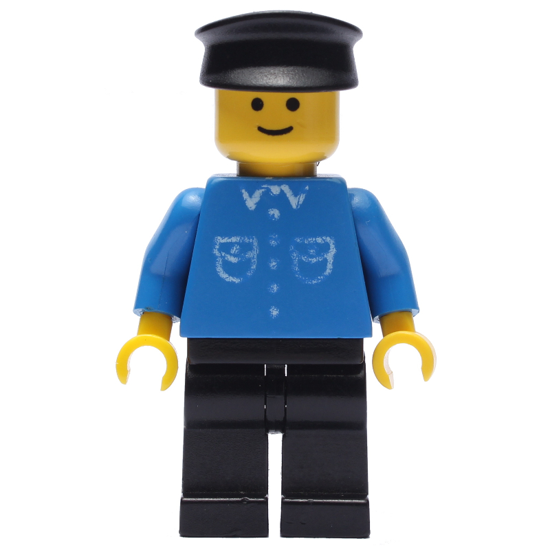 Homme, chemise bleue avec boutons et poches, jambes noires, chapeau noir (Man, Blue Shirt with Buttons and Pockets, Black Legs, Black Hat)
