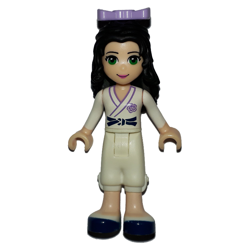 Emma — robe blanche, pantalon blanc, karaté (Emma - White Robe, White Trousers, Karate)