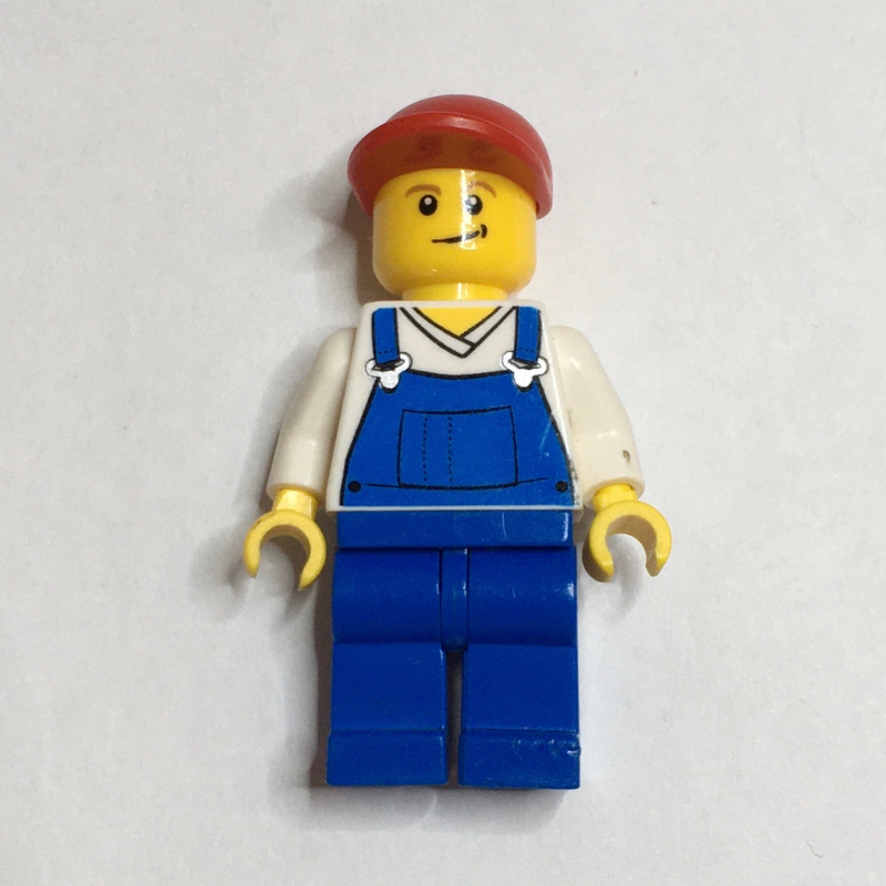 Torse blanc, salopette bleue, casquette rouge, mâle (3626c tête) (White Torso, Blue Overall, Red Cap, Male (3626c Head))