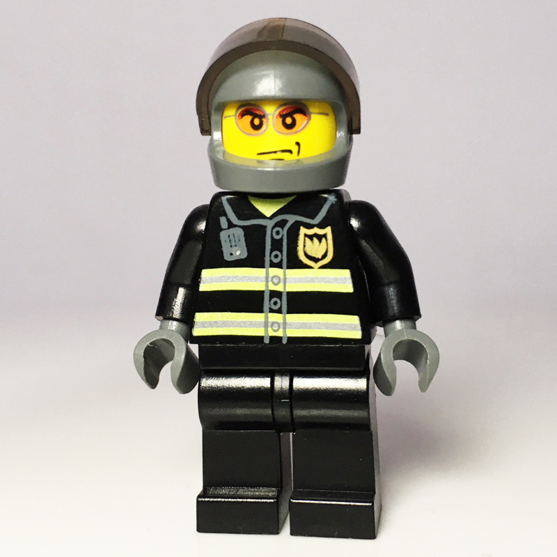 Pompier, veste de feu noir avec rayures réfléchissantes, radio, et badge, casque gris bleuté foncé avec visière, lunettes de soleil orange (Fireman, Black Fire Jacket with Reflective Stripes, Radio, and Badge, Dark Bluish Gray Helmet with Visor, Orange Sunglasses)