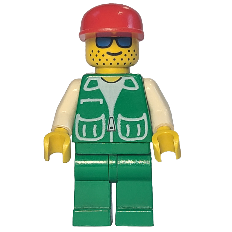 Homme, veste verte, jambes vertes, casquette rouge, lunettes de soleil bleues (Man, Green Jacket, Green Legs, Red Cap, Blue Sunglasses)