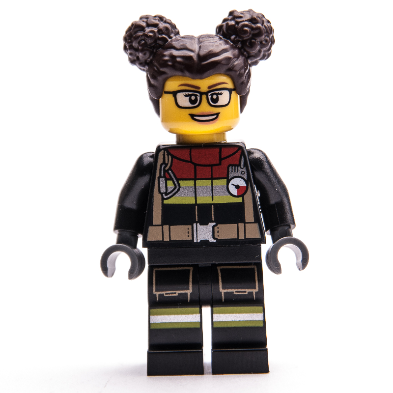 Pompier, costume de feu noir, cheveux brun foncé avec deux petits pains, lunettes (Firefighter, Black Fire Suit, Dark Brown Hair with Two Buns, Glasses)