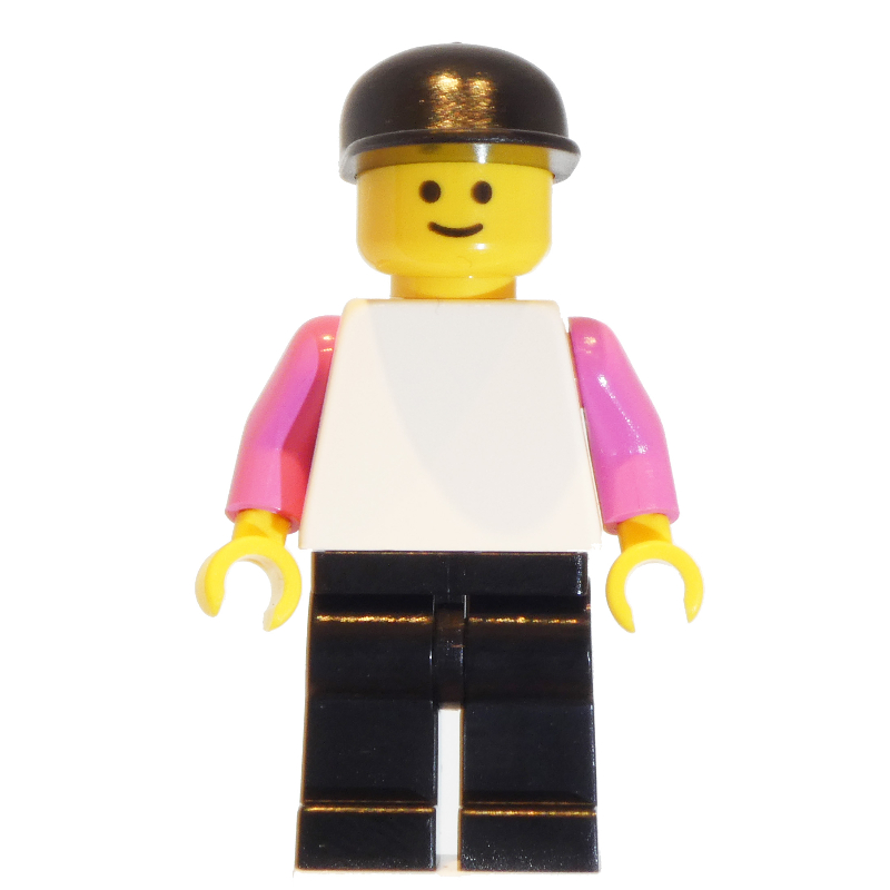 Torse blanc, bras rose foncé, jambes noires, casquette noire (White Torso, Dark Pink Arms, Black Legs, Black Cap)