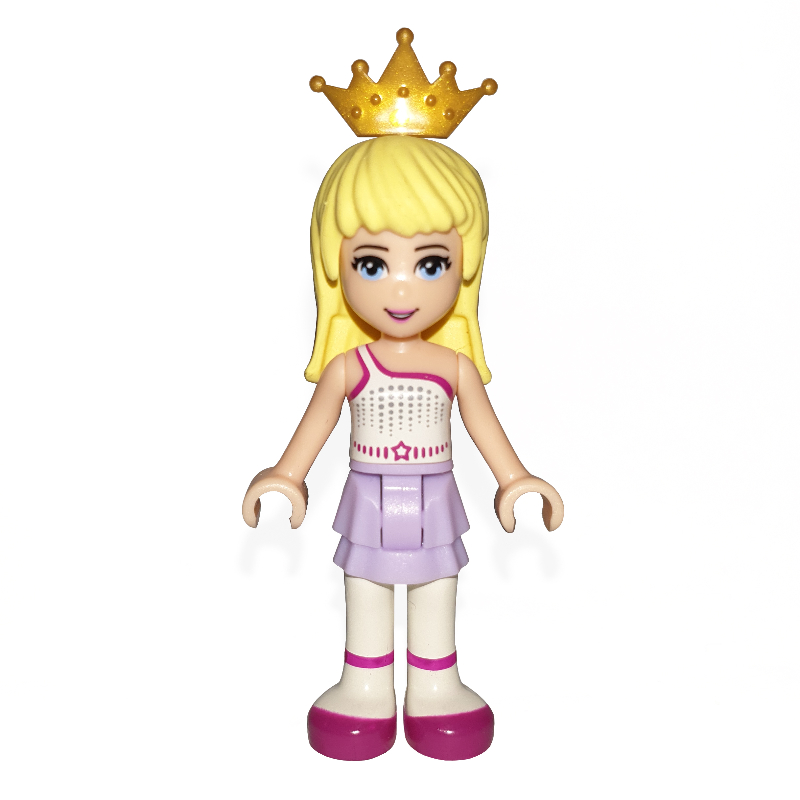 Stephanie — haut blanc, jupe lavande (Stephanie - White Top, Lavender Skirt)