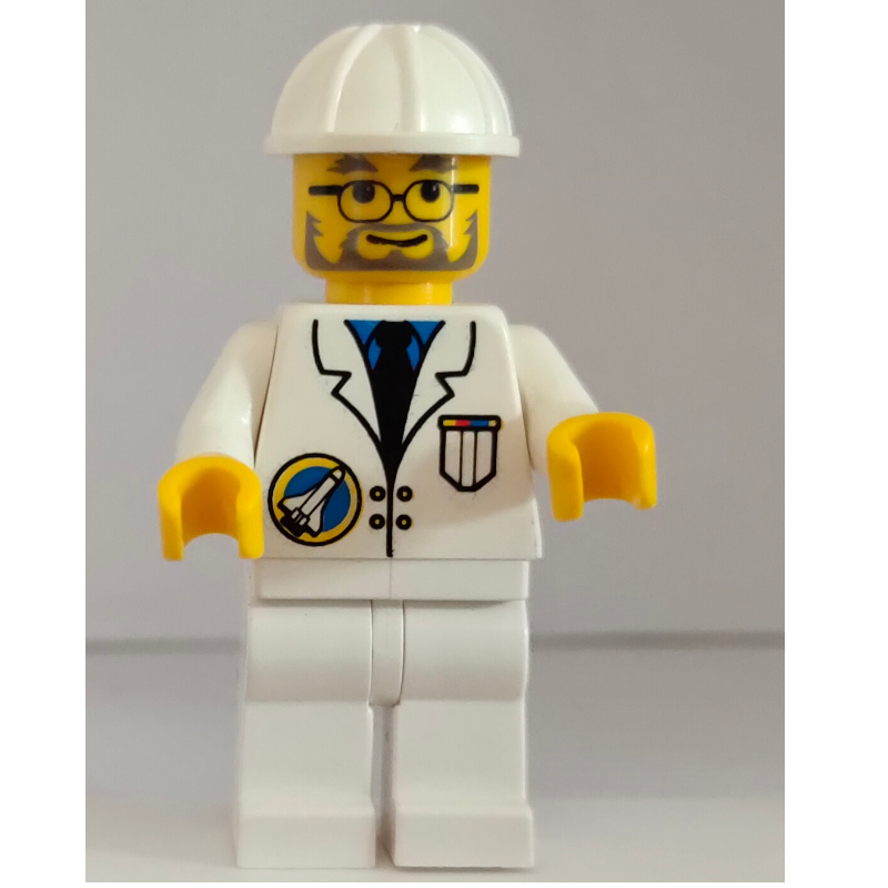 Espace port terre a grandi, veste blanche, jambes blanches, casque de chantier blanc, barbe et lunettes (Space Port Ground Grew, White Jacket, White Legs, White Hard Hat, Beard and Glasses)