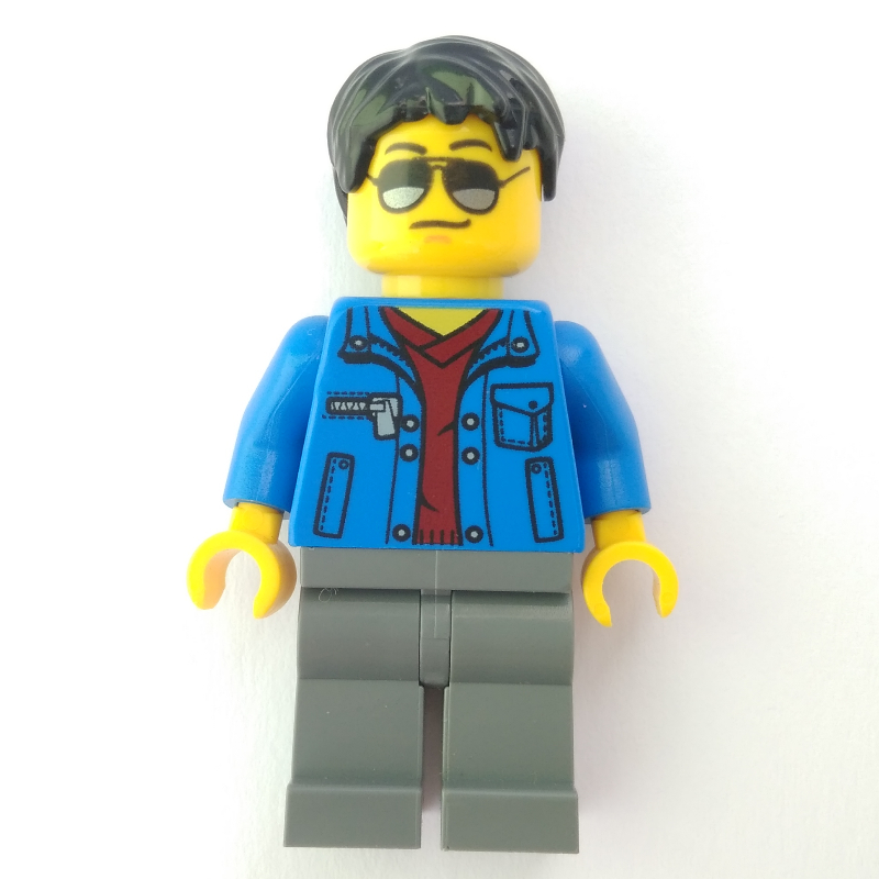Homme, veste bleue ouverte sur chemise rouge foncé, jambes gris bleuté clair, cheveux noirs, lunettes de soleil (Man, Open Blue Jacket over Dark Red Shirt, Light Bluish Gray Legs, Black Hair, Sunglasses)