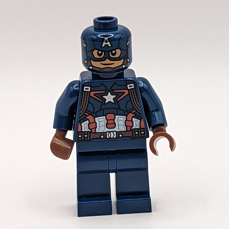 Captain America avec costume et masque bleu foncé (Captain America with Dark Blue Suit and Mask)