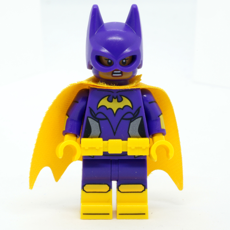 Batgirl, tenue pourpre foncé, cape jaune, cagoule violet foncé (3626cpr2306) (Batgirl, Dark Purple Suit, Yellow Cape, Dark Purple Cowl (3626cpr2306))