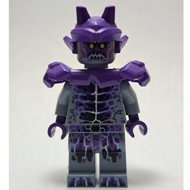 Stompeur de pierre avec armure d'épaule violet foncé (Stone Stomper with Dark Purple Shoulder Armor)