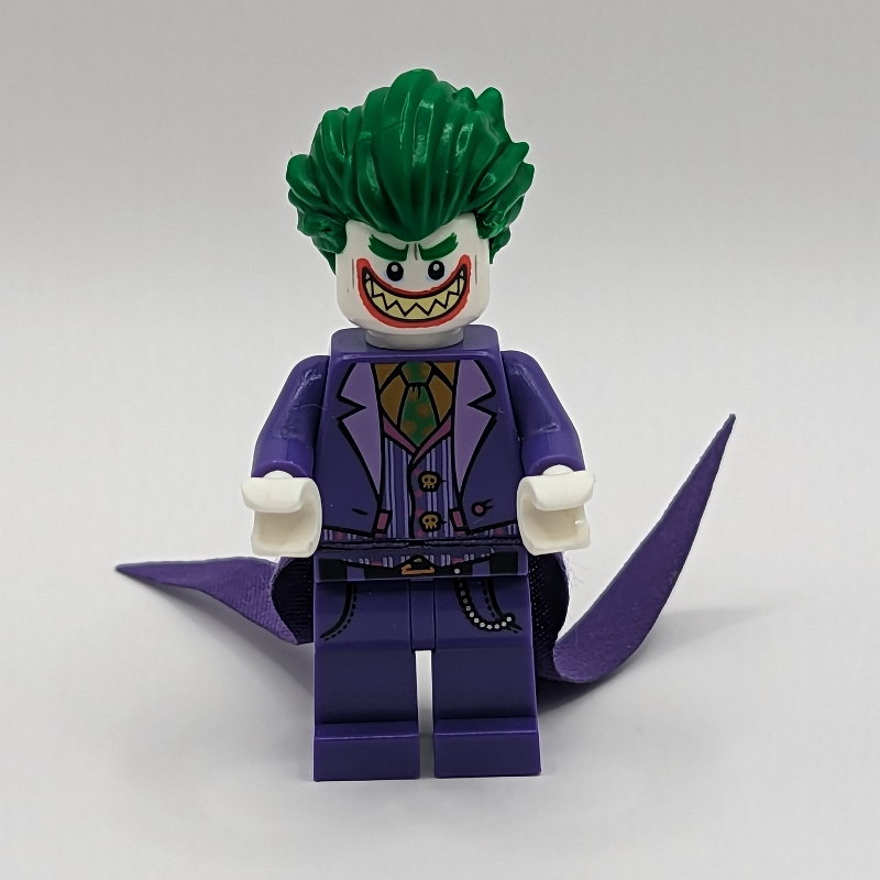 Le Joker aux longues queues de manteau (The Joker with Long Coattails)