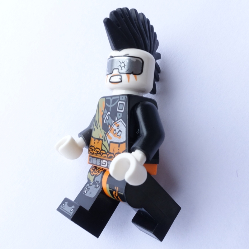 Jet jack avec torse en lambeaux (Jet Jack with Tattered Torso)