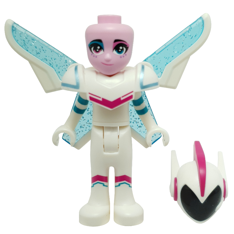 Doux chaos - ailes, casque, sourire (Sweet Mayhem - Wings, Helmet, Smile)