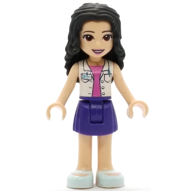 Emma — veste blanche, jupe pourpre foncé (Emma - White Jacket, Dark Purple Skirt)