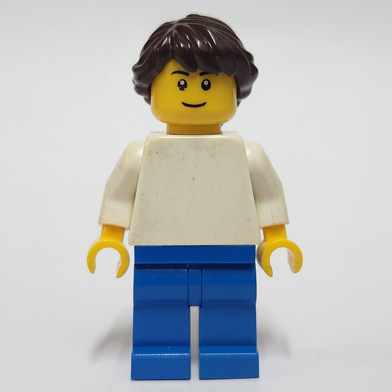 Torse blanc, jambes bleues, longs cheveux brun rougeâtre (White Torso, Blue Legs, Long Reddish Brown Hair)