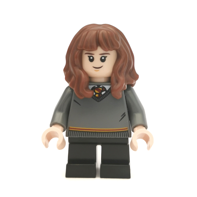 Hermione Granger, pull de Gryffondor, jambes courtes (Hermione Granger, Gryffindor Sweater, Short Legs)