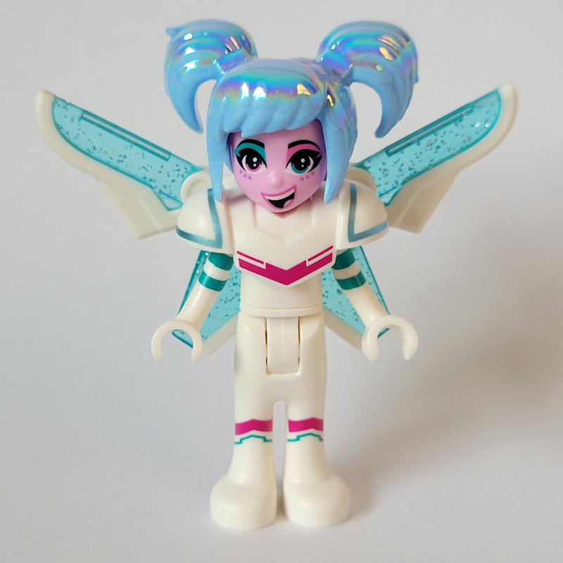 Mayhem doux - ailes, cheveux, heureux (Sweet Mayhem - Wings, Hair, Happy)