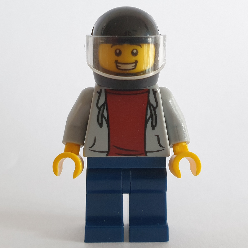Homme, sweat à capuche gris bleuté clair sur chemise rouge foncé, jambes bleu foncé, casque noir avec visière (Man, Light Bluish Gray Hoodie over Dark Red Shirt, Dark Blue Legs, Black Helmet with Visor)