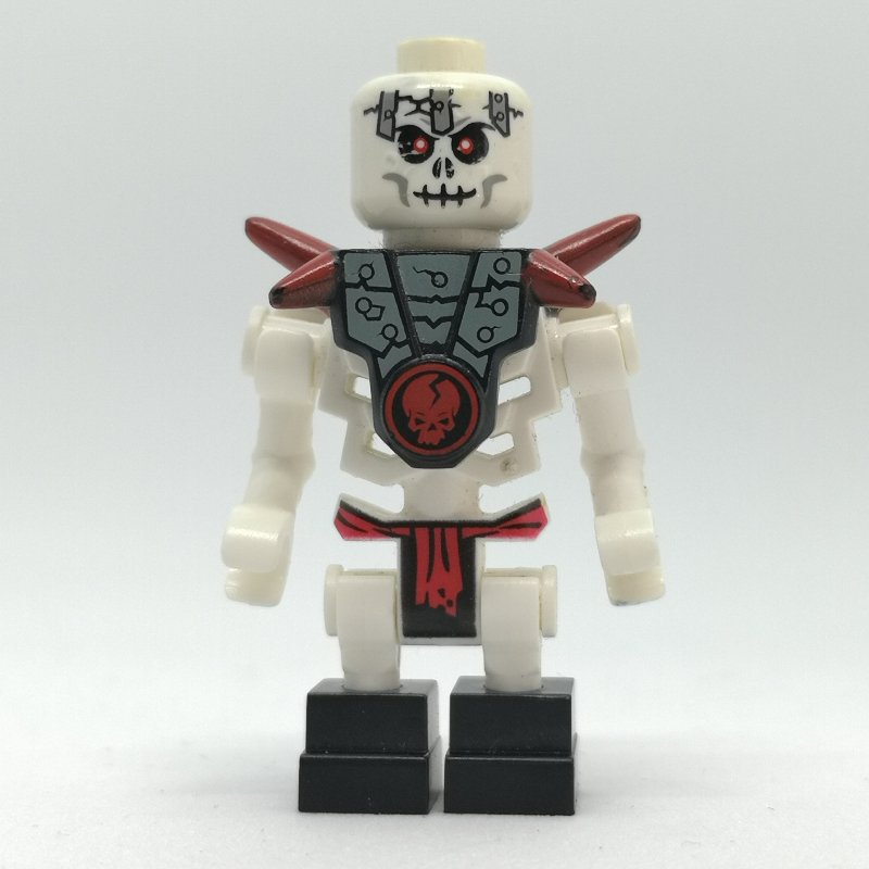 Frakjaw avec des pointes d'épaule rouges (Frakjaw with Red Shoulder Spikes)