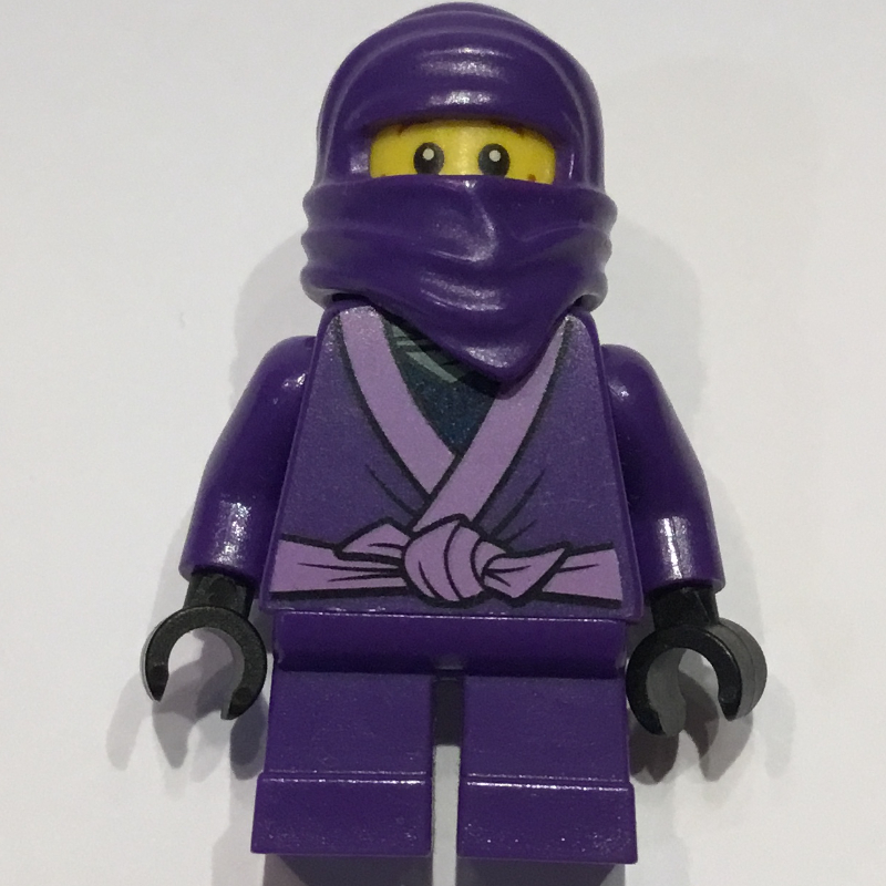 Lil' Nelson, robe pourpre (Lil' Nelson, Purple Robes)