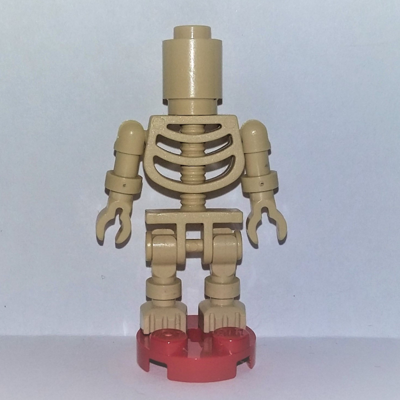 Squelette avec tête de brique ronde et base de plaque rouge ronde (bowling pin) (Skeleton with Round Brick Head and Round Red Plate Base (Bowling Pin))