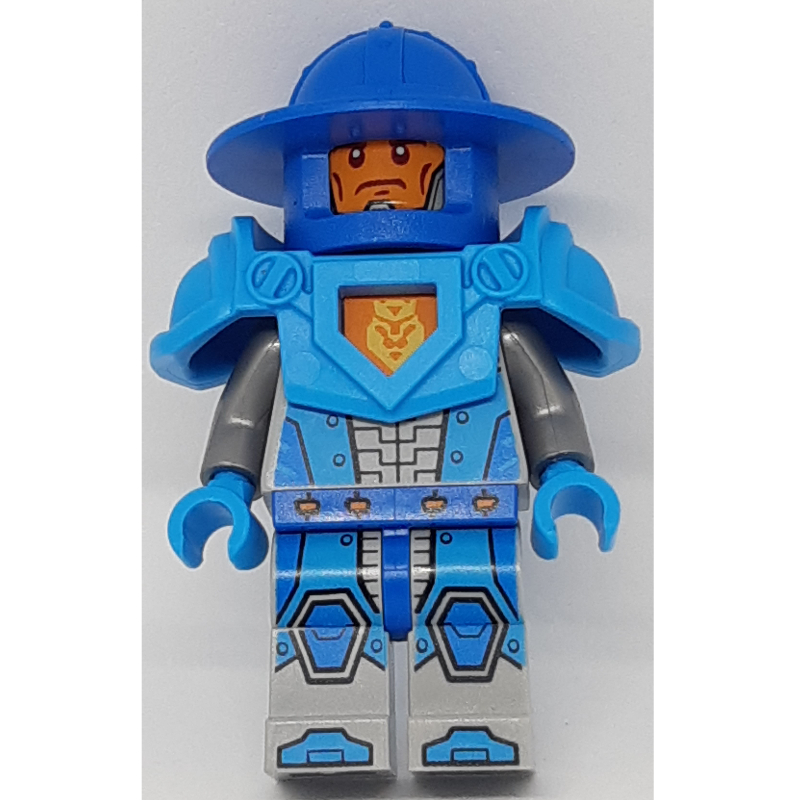 Soldat royal avec armure azur sombre (Royal Soldier with Dark Azure Armor)