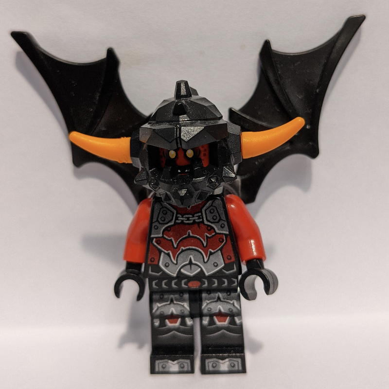 Attaquant de cendres avec des ailes et des cornes oranges (Ash Attacker with Wings and Orange Horns)