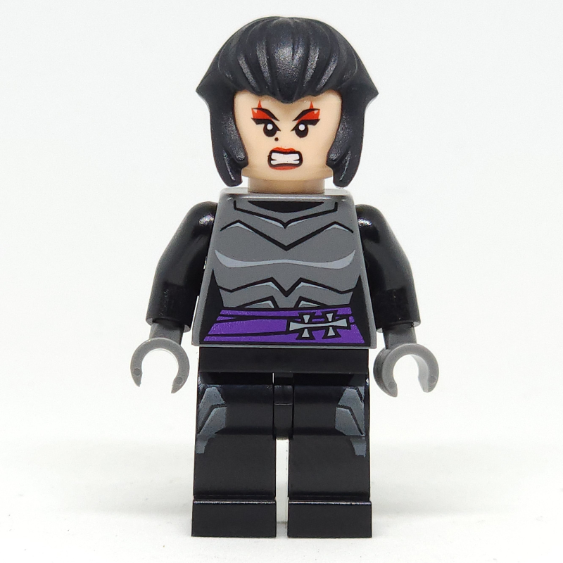 Karai avec des cheveux jaune clair et noirs (Karai with Bright Light Yellow and Black Hair)