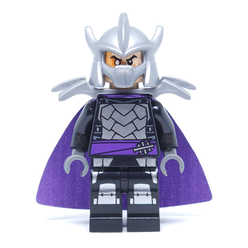 Déchiqueteuse avec cape violet foncé (Shredder with Dark Purple Cape)