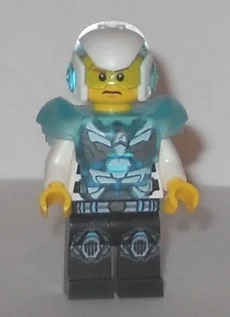 Agent max brûlures avec casque et armure d'épaule avec bras blancs (Agent Max Burns with Helmet and Shoulder Armor with White Arms)