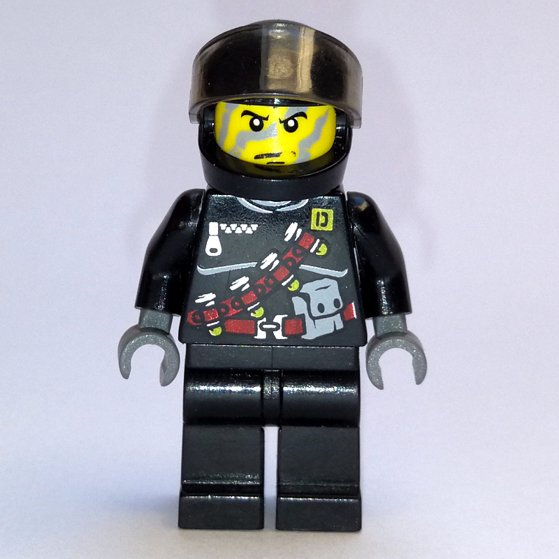Ombre avec ceinture de munitions (Shadow with Ammo Belt)
