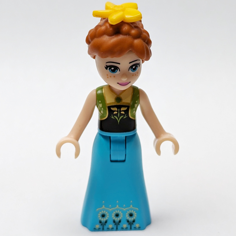 Anna — gilet vert citron, robe azur moyen, tresses, fleur (Anna - Lime Vest, Medium Azure Dress, Braids, Flower)