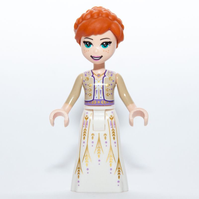 Anna — chemise beige, robe blanche (Anna - Tan Shirt, White Dress)