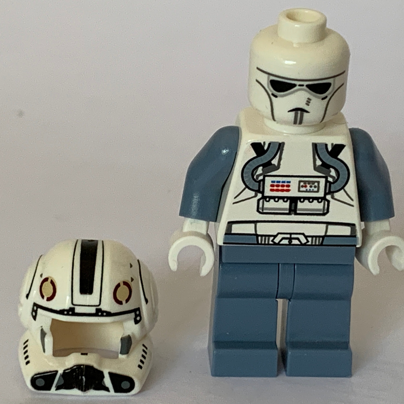 Clone pilote, casque ouvert, tête blanche (épisode 3) (Clone Pilot, Open Helmet, White Head (Episode 3))