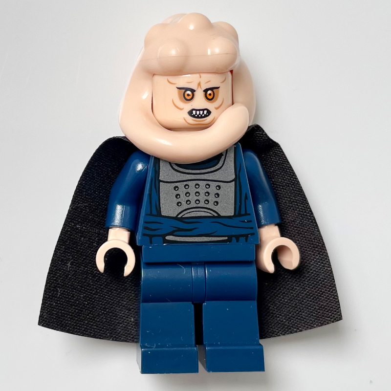 Bib Fortuna, dents serrées, cape (Bib Fortuna, Clenched Teeth, Cape)