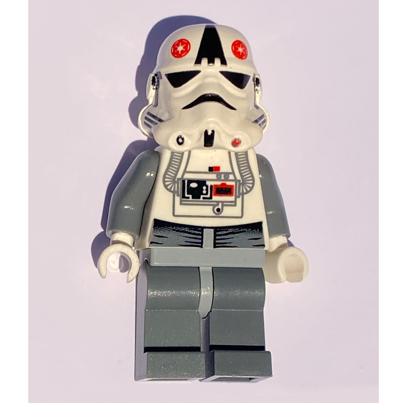 Au conducteur, uniforme blanc, tête noire unie (30408 casque) (AT-AT Driver, White Uniform, Plain Black Head (30408 Helmet))