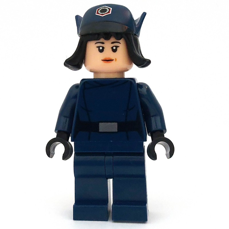 Rose tico dans le déguisement d'officier de premier ordre (Rose Tico in First Order Officer Disguise)