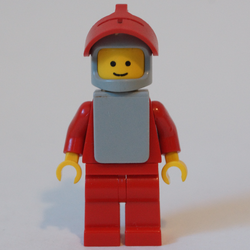 Chevalier (château jaune) - rouge avec visière (Knight (Yellow Castle) - Red with Visor)