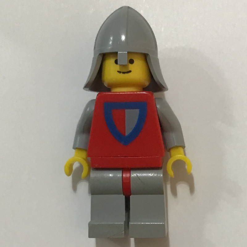 Chevalier (bouclier à moitié) - jambes gris clair, protège-cou (Knight (Halved Shield) - Light Gray Legs, Neck-Protector)