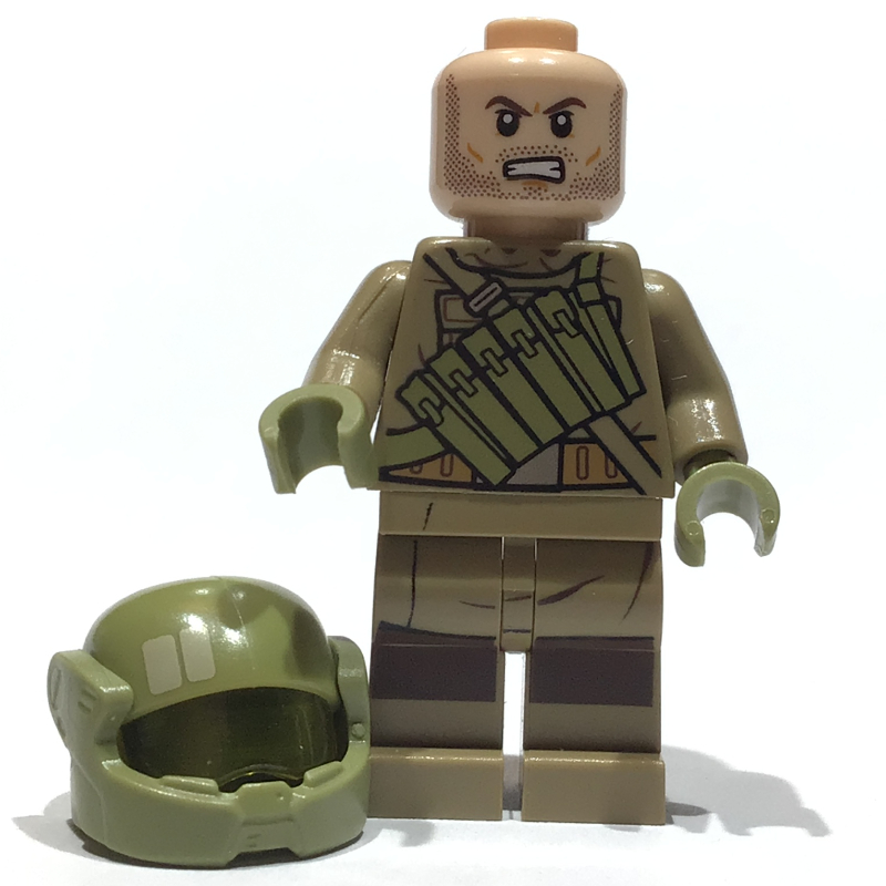 Soldat de résistance, casque vert olive, sweat à capuche beige foncé avec poche de munitions (Resistance Soldier, Olive Green Helmet, Dark Tan Hoodie with Ammo Pouch)