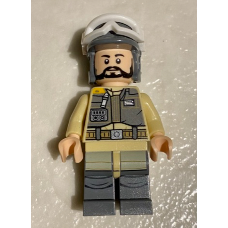 Kappehl privé / soldat rebelle avec barbe noire et lunettes de neige blanches (Private Kappehl / Rebel Trooper with Black Beard and White Snow Goggles)