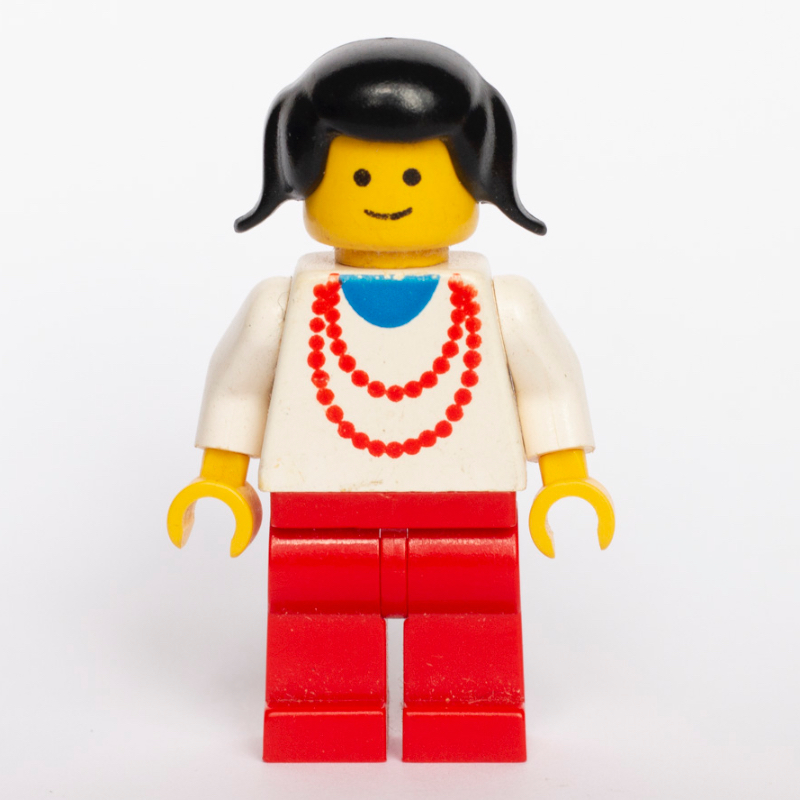 Femme - torse blanc, collier rouge, jambes rouges, queues noires (Woman - White Torso, Red Necklace, Red Legs, Black Tails)