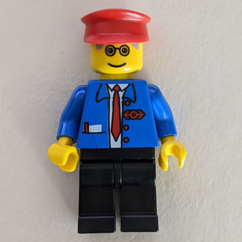 Employé de train - torse bleu, jambes noires, chapeau rouge (Train Employee - Blue Torso, Black Legs, Red Hat)