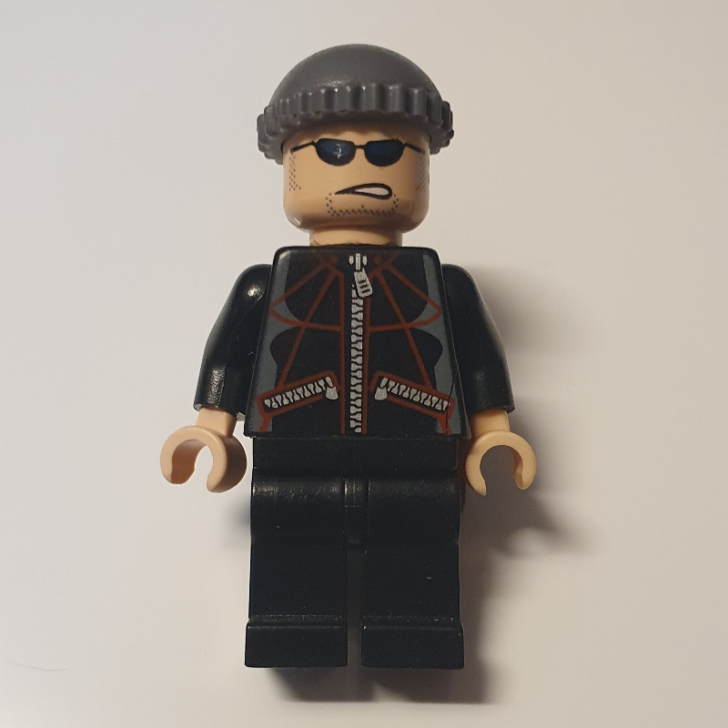 Voleur de bijoux avec veste noire et chapeau gris bleuté foncé (Jewel Thief with Black Jacket and Dark Bluish Gray Hat)